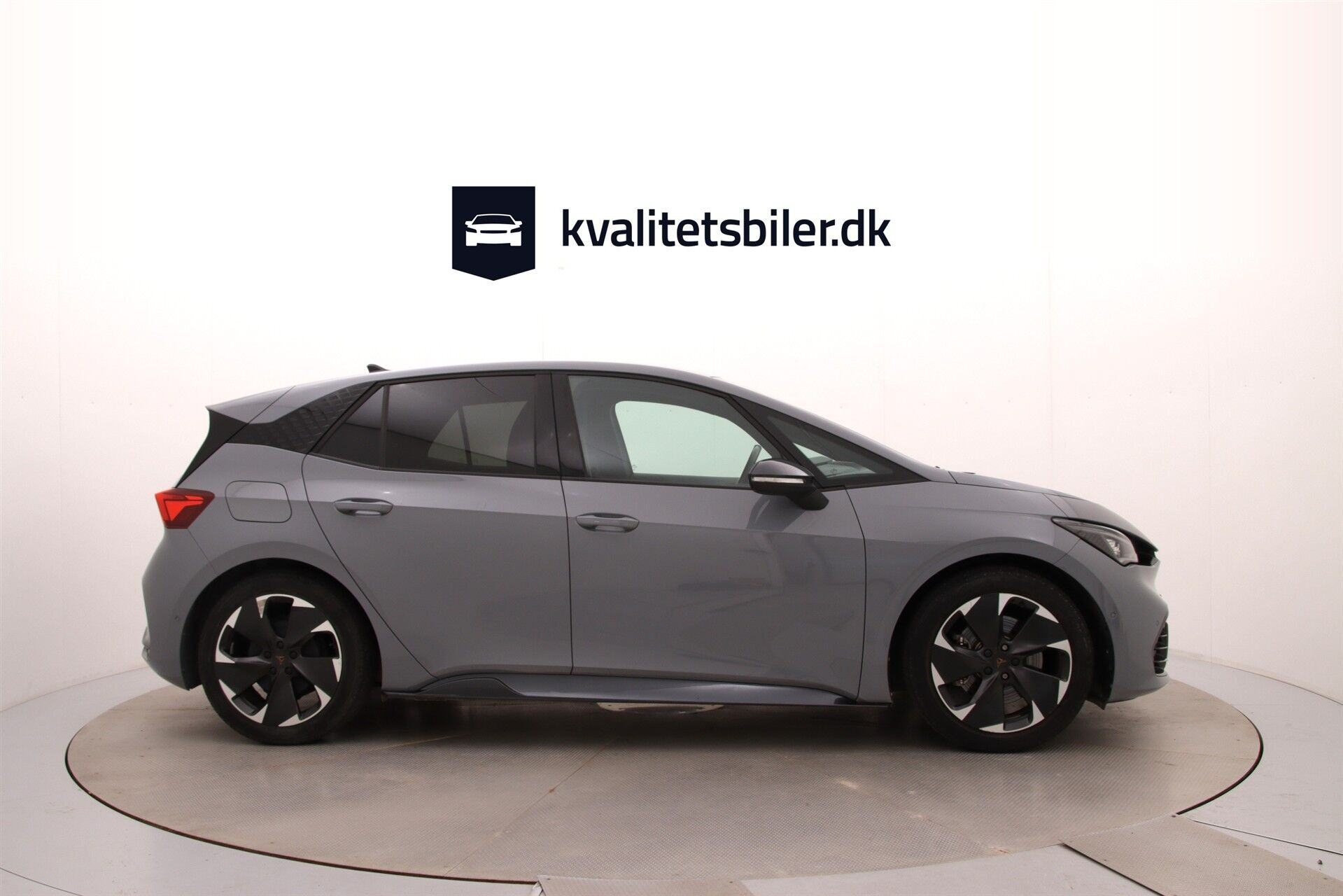 Grå Cupra Born fra 2023