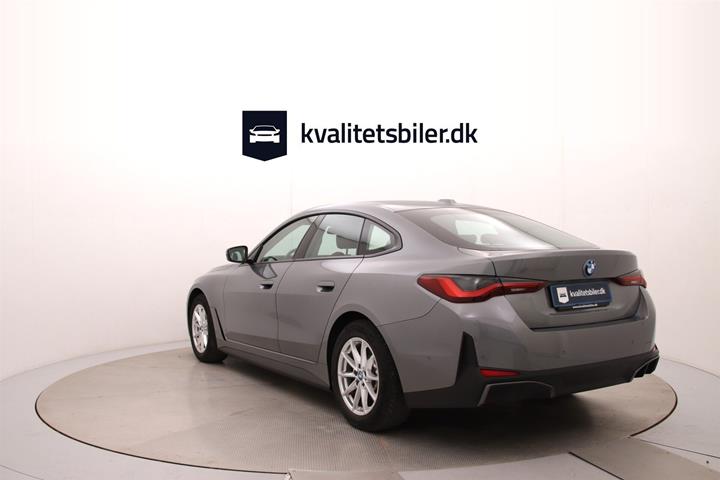 Grå BMW i4 fra 2022