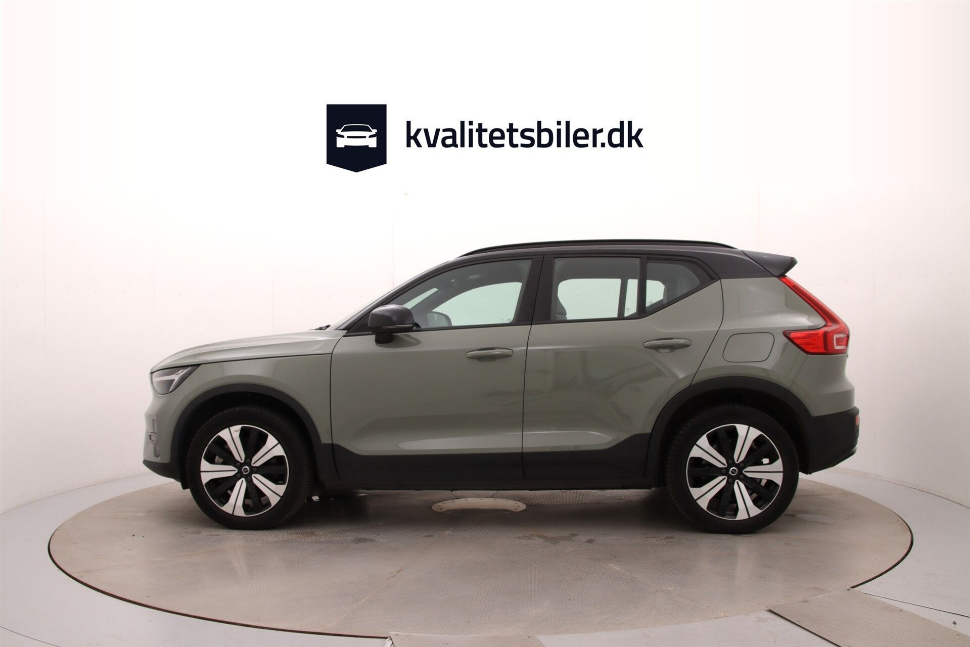 Grøn Volvo XC40 fra 2023