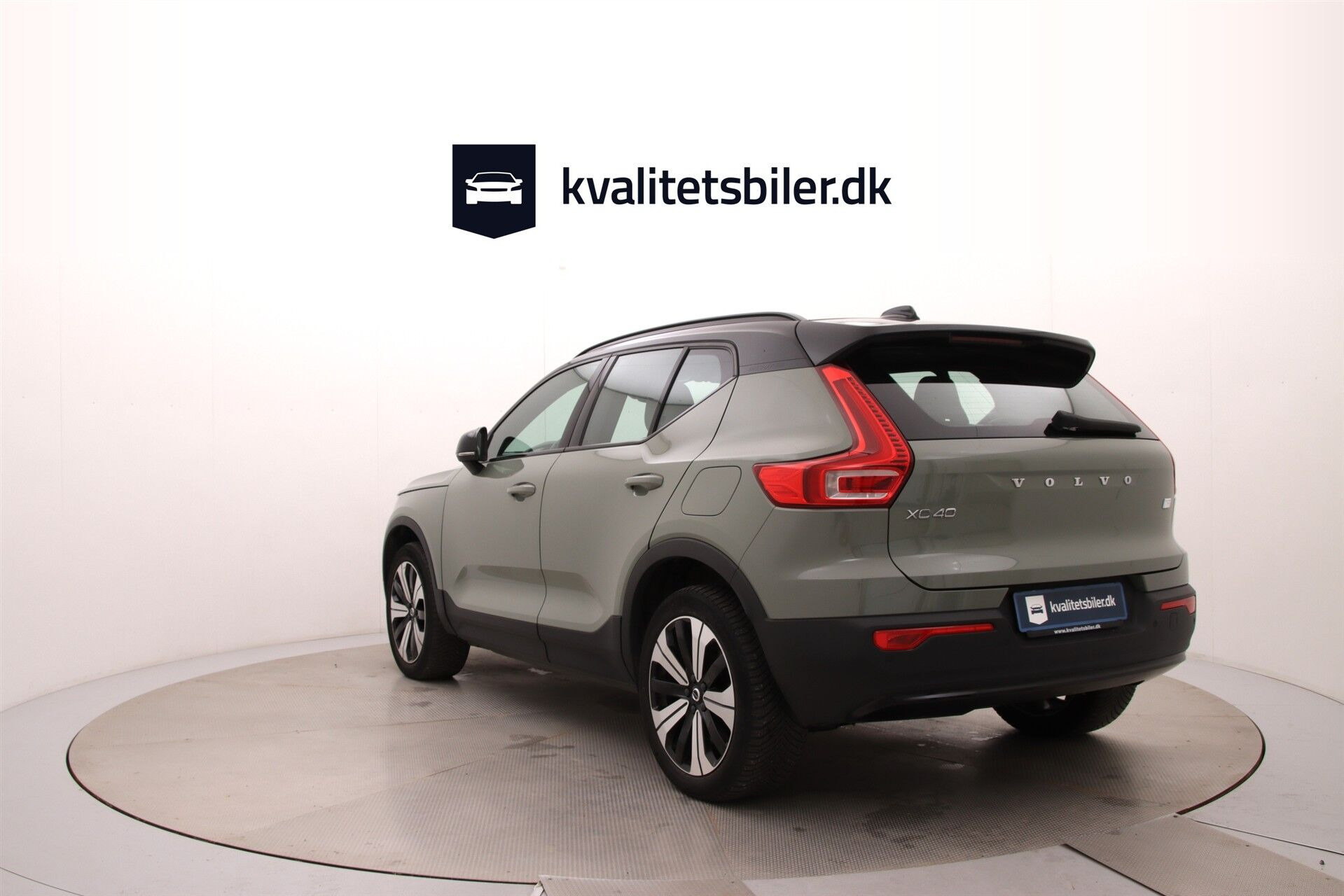 Grøn Volvo XC40 fra 2023