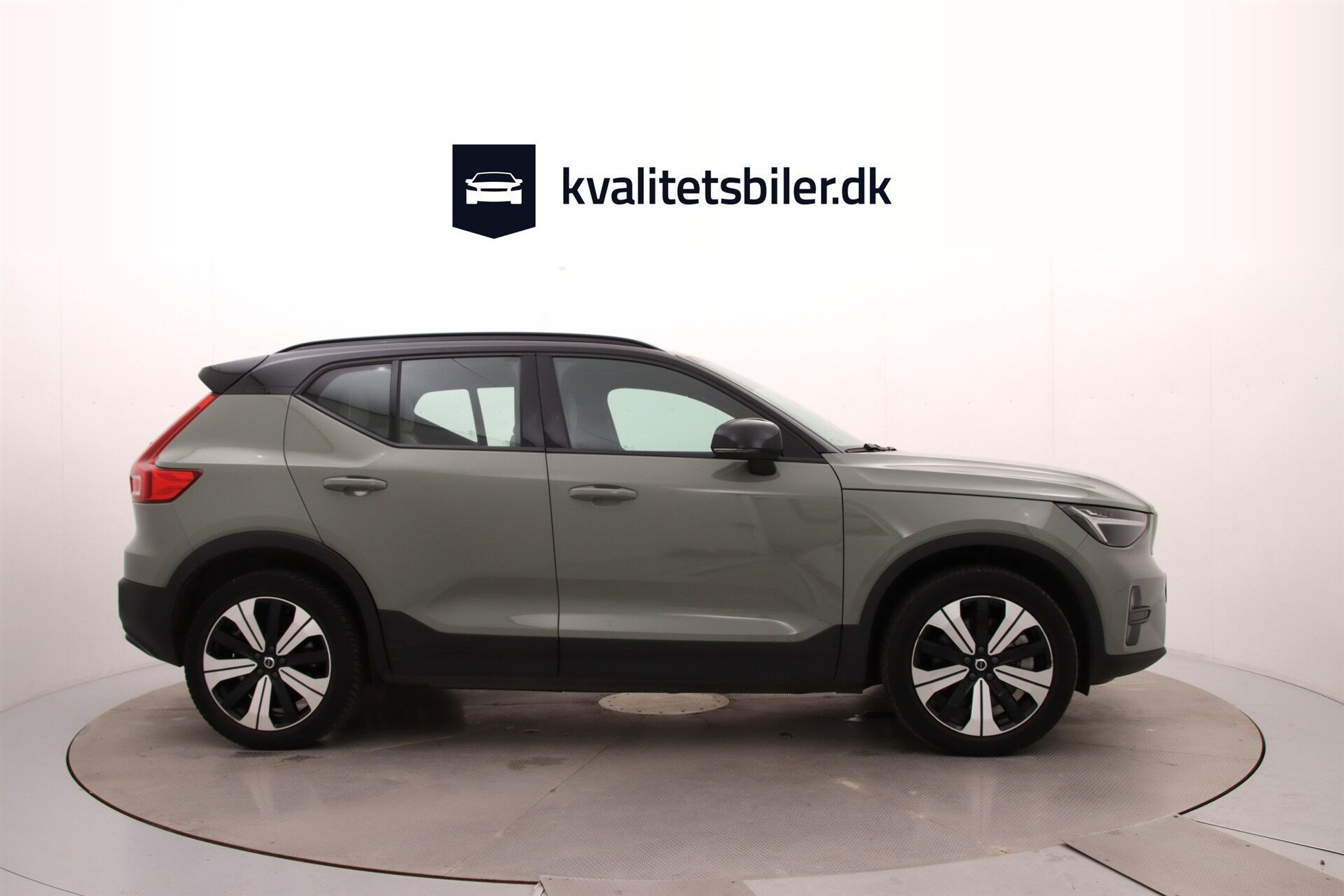 Grøn Volvo XC40 fra 2023