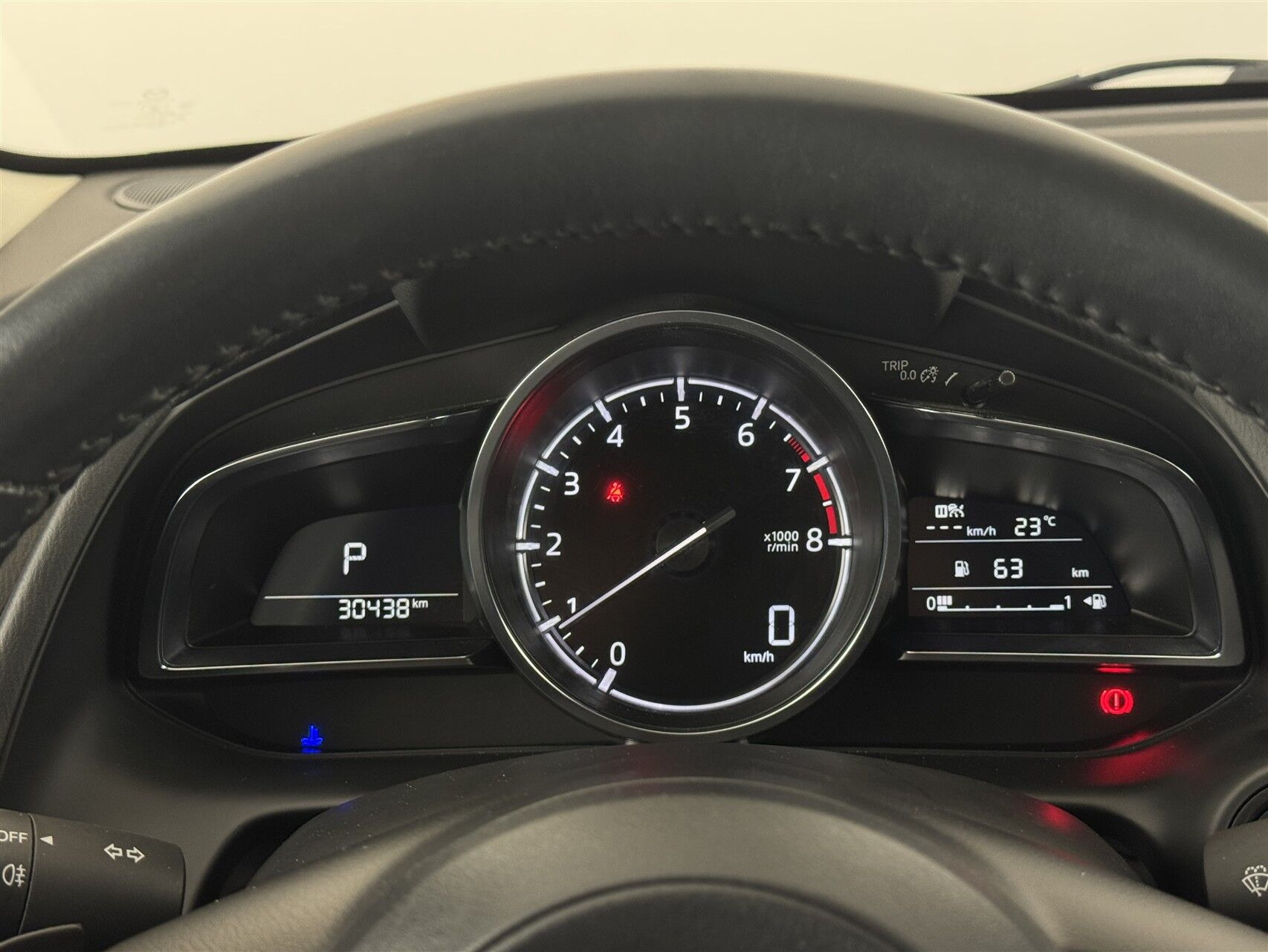 Hvid Mazda 2 fra 2023
