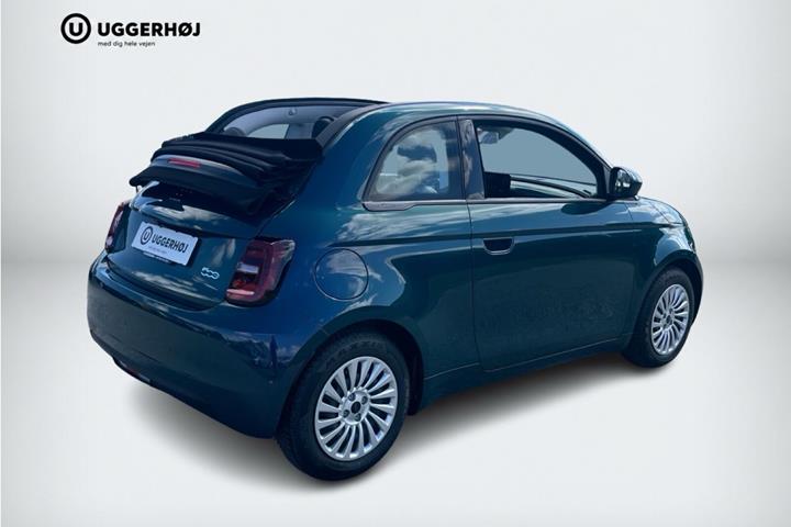 Grøn Fiat 500e fra 2023