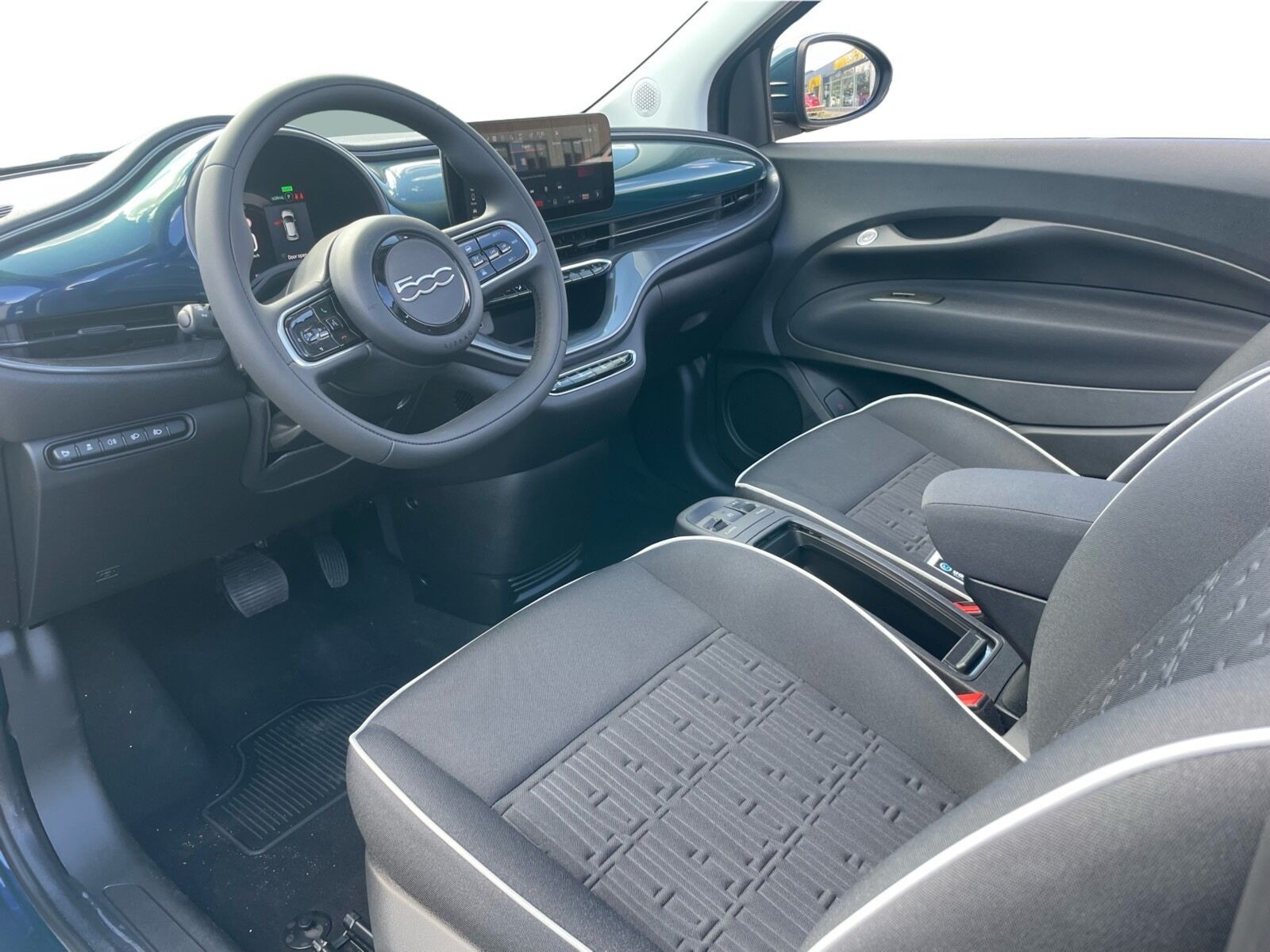 Grøn Fiat 500e fra 2023