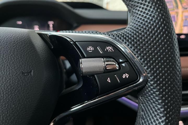 Sølv Skoda Enyaq fra 2022