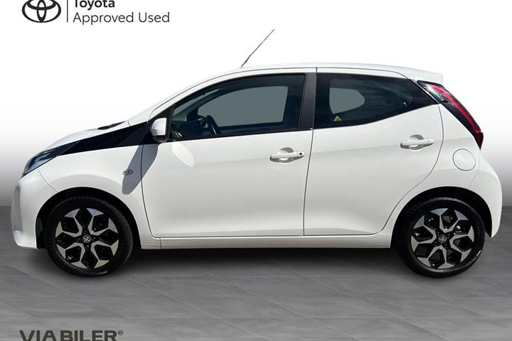 Hvid Toyota Aygo fra 2019