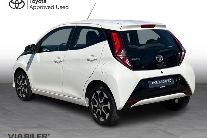 Hvid Toyota Aygo fra 2019