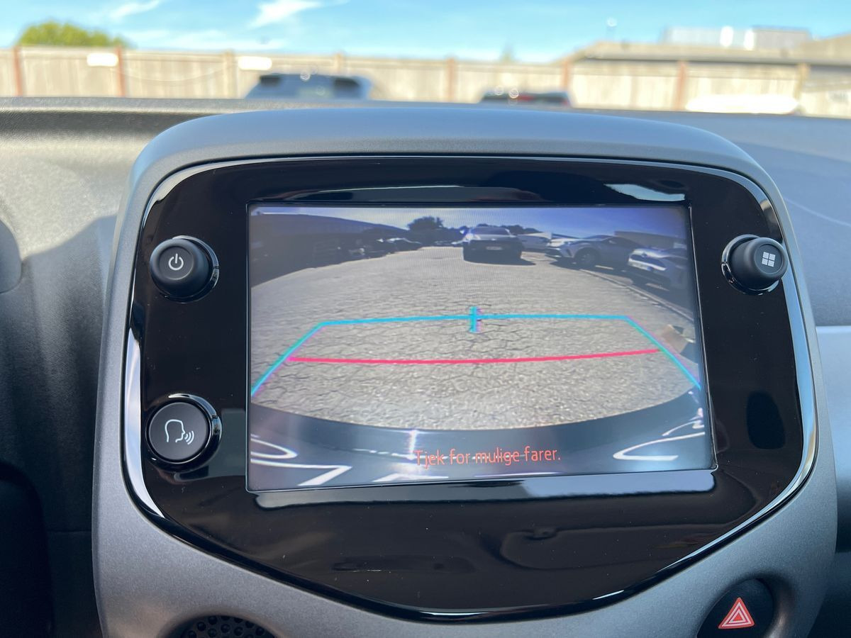 Hvid Toyota Aygo fra 2019