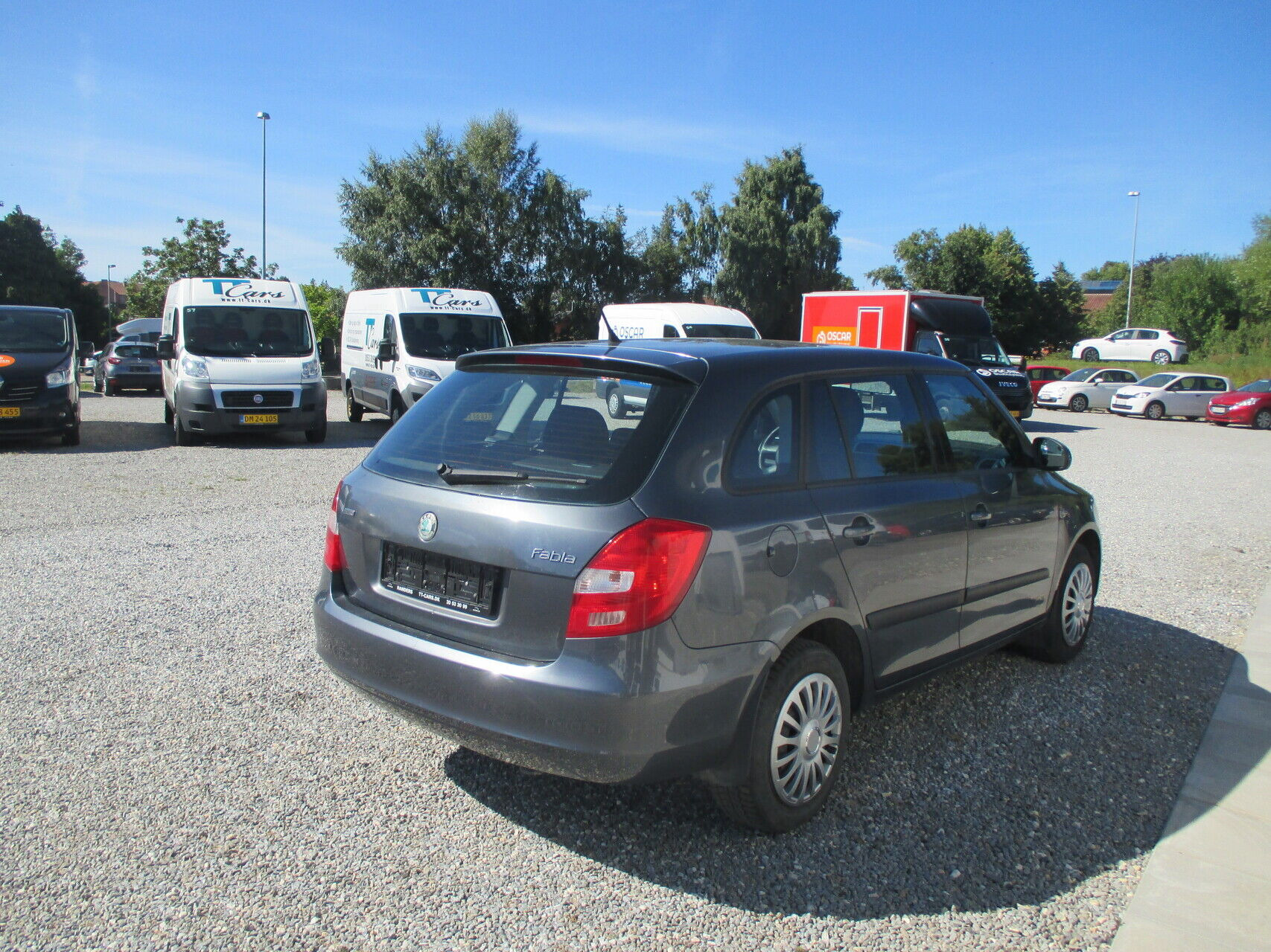 Grå Skoda Fabia fra 2010
