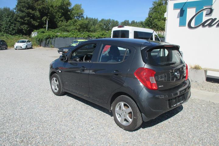 Grå Opel Karl fra 2017