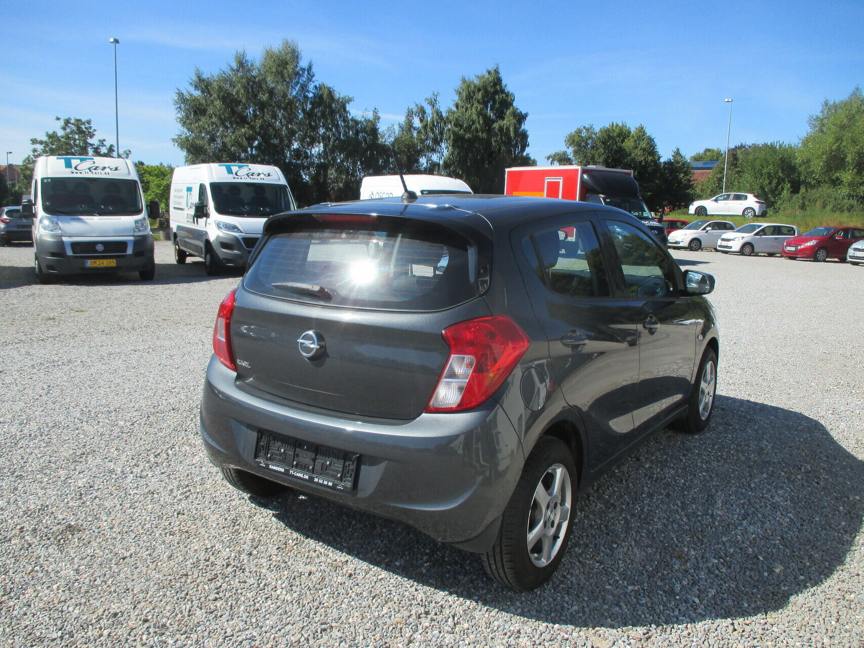 Grå Opel Karl fra 2017