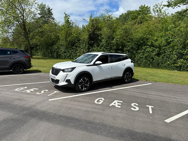 Peugeot 2008 PureTech 130  SUV
