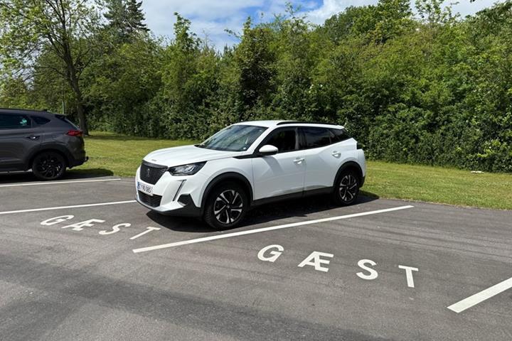 undefined Peugeot 2008 fra 2021