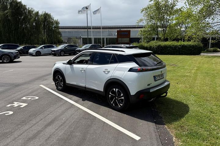 undefined Peugeot 2008 fra 2021