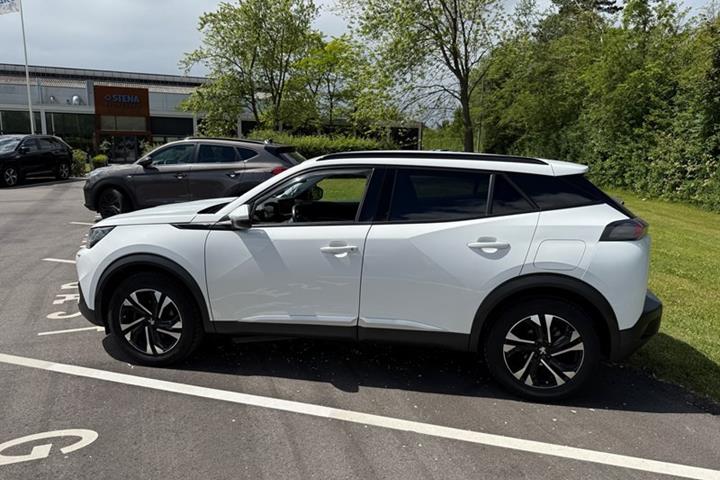 undefined Peugeot 2008 fra 2021