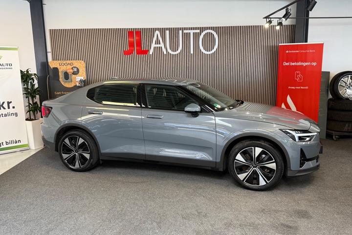 Blå Polestar 2 fra 2023