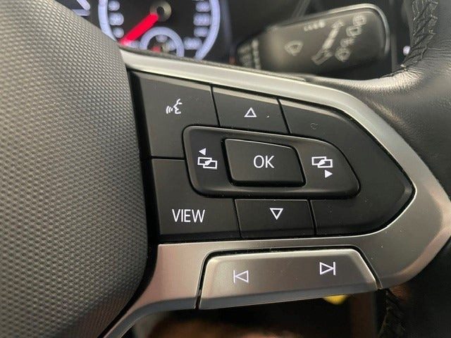 Grå VW T-Cross fra 2022