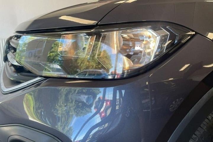 Grå VW T-Cross fra 2022