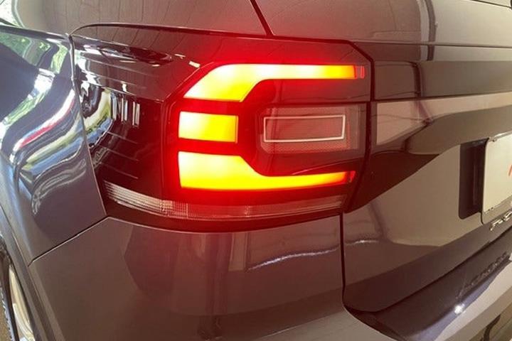 Grå VW T-Cross fra 2022