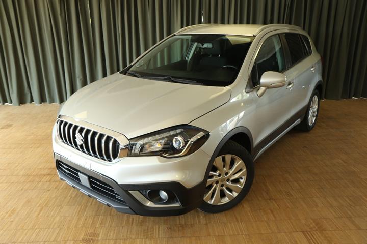 Grøn Suzuki S-Cross fra 2016