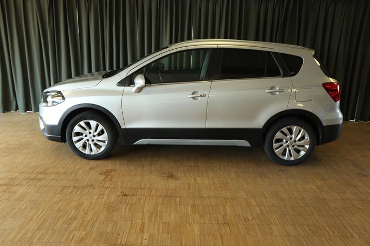 Grøn Suzuki S-Cross fra 2016