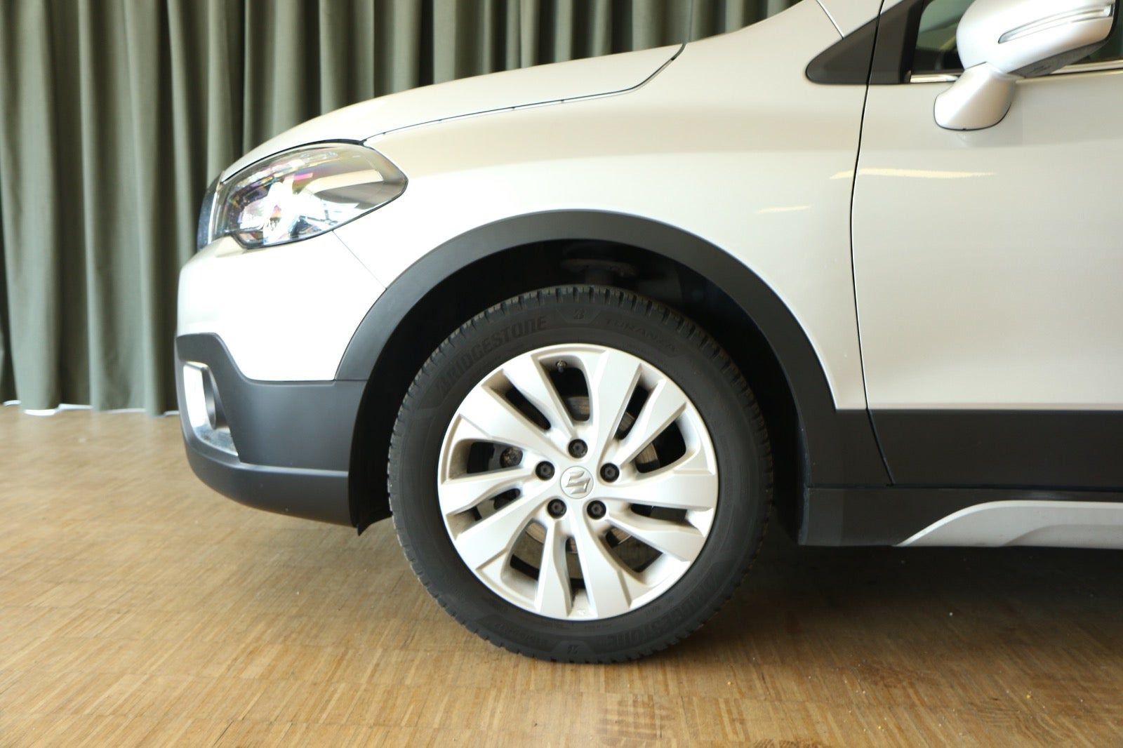 Grøn Suzuki S-Cross fra 2016