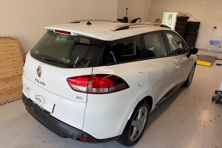 Hvid Renault Clio IV fra 2018