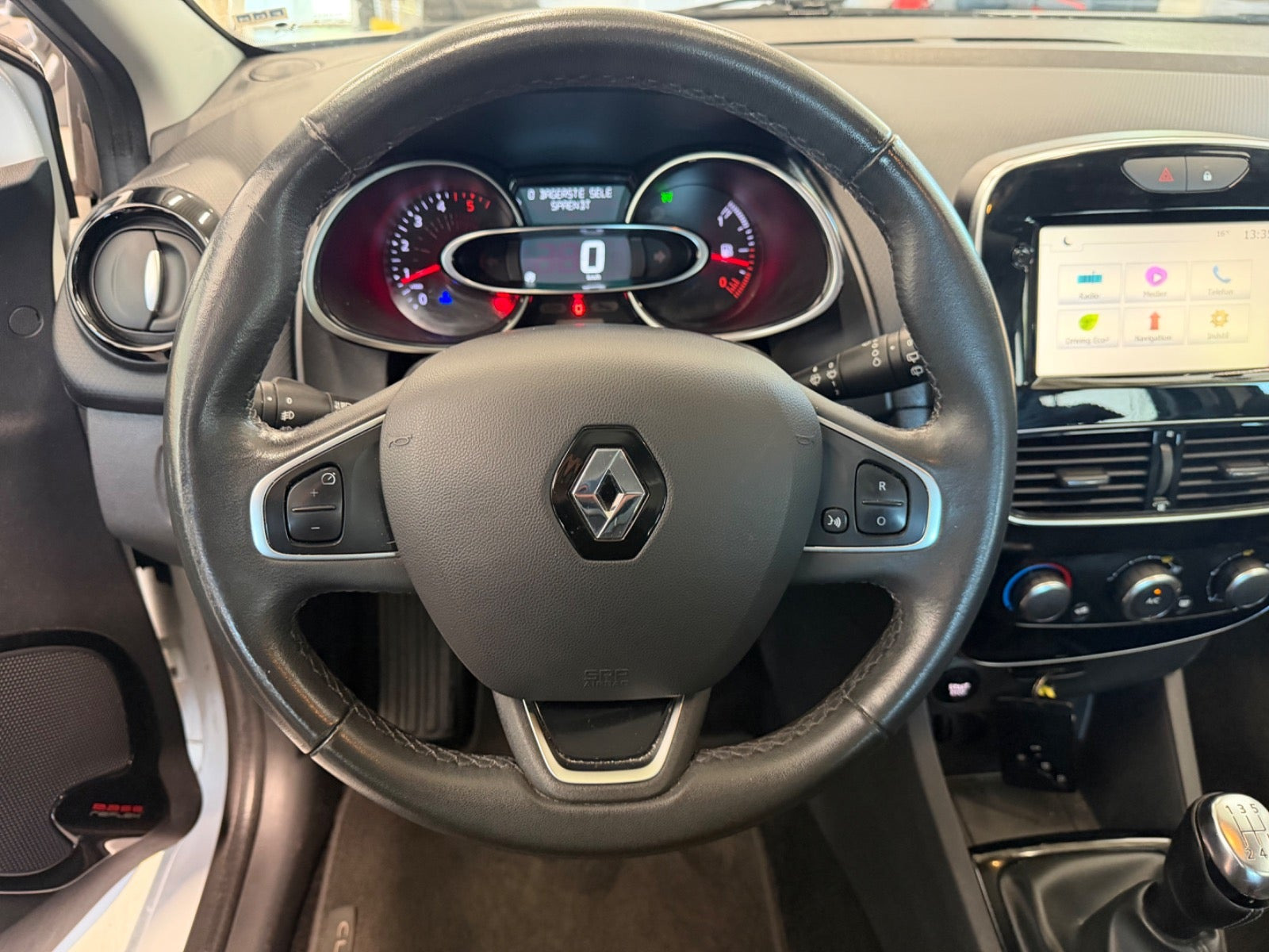 Hvid Renault Clio IV fra 2018