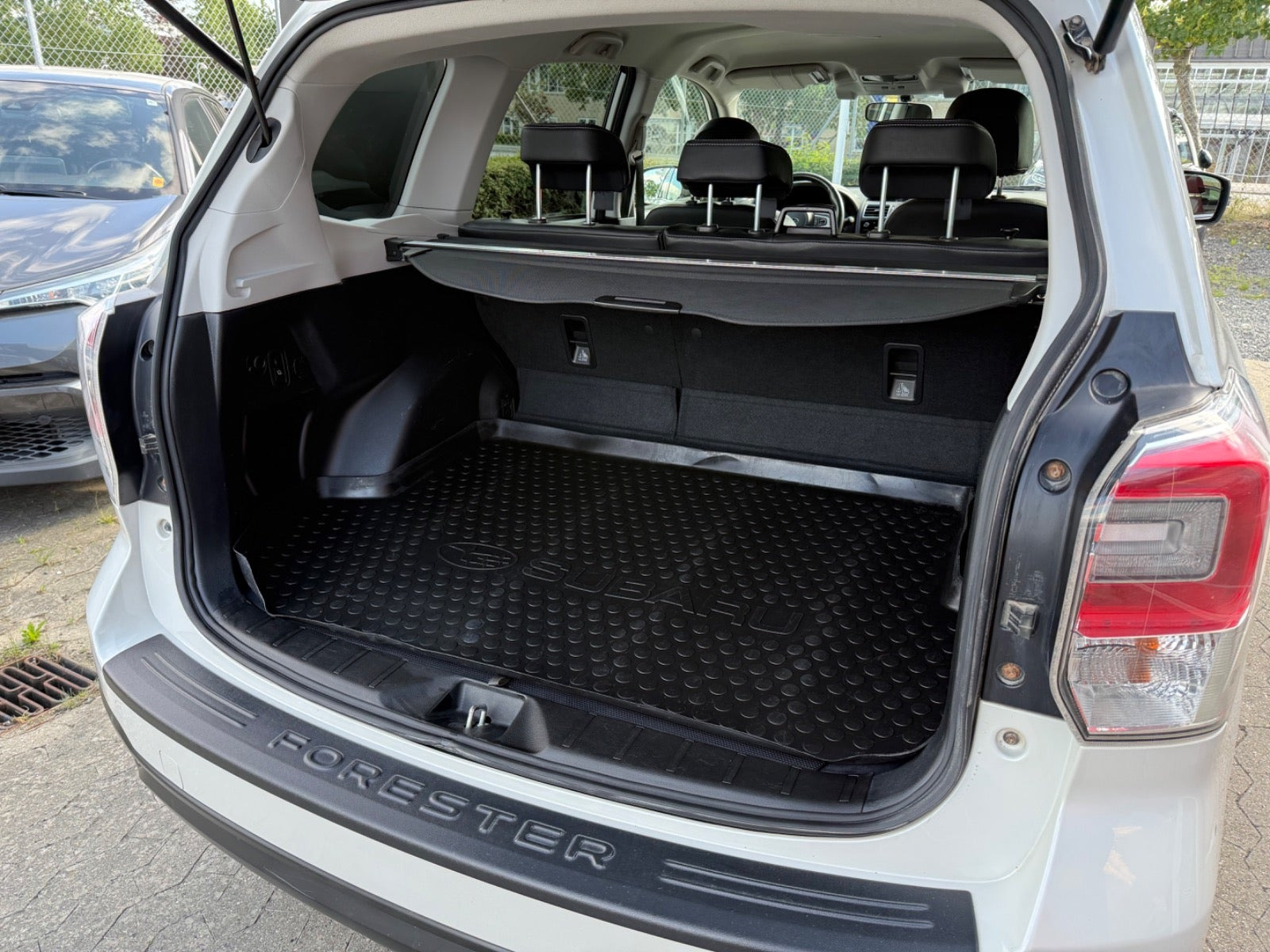 Hvid Subaru Forester fra 2019