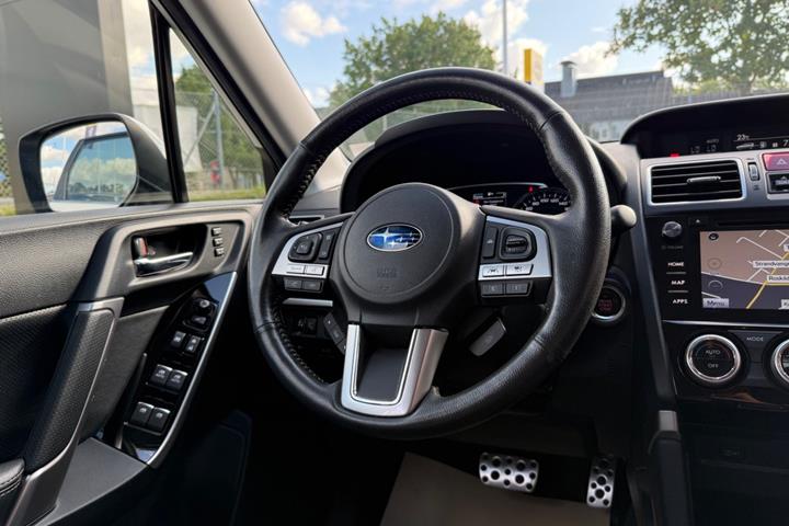 Hvid Subaru Forester fra 2019