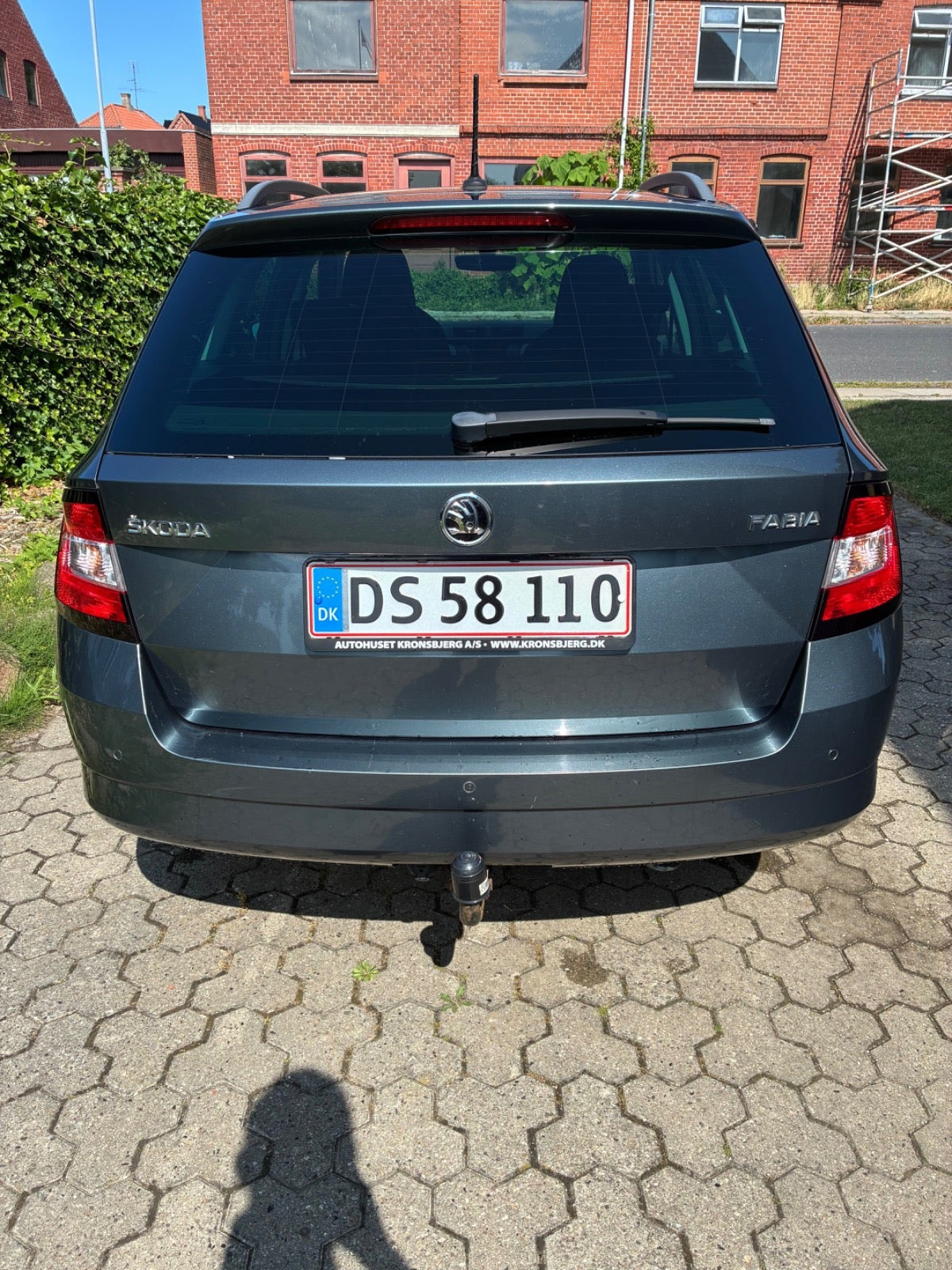 Grå Skoda Fabia fra 2016