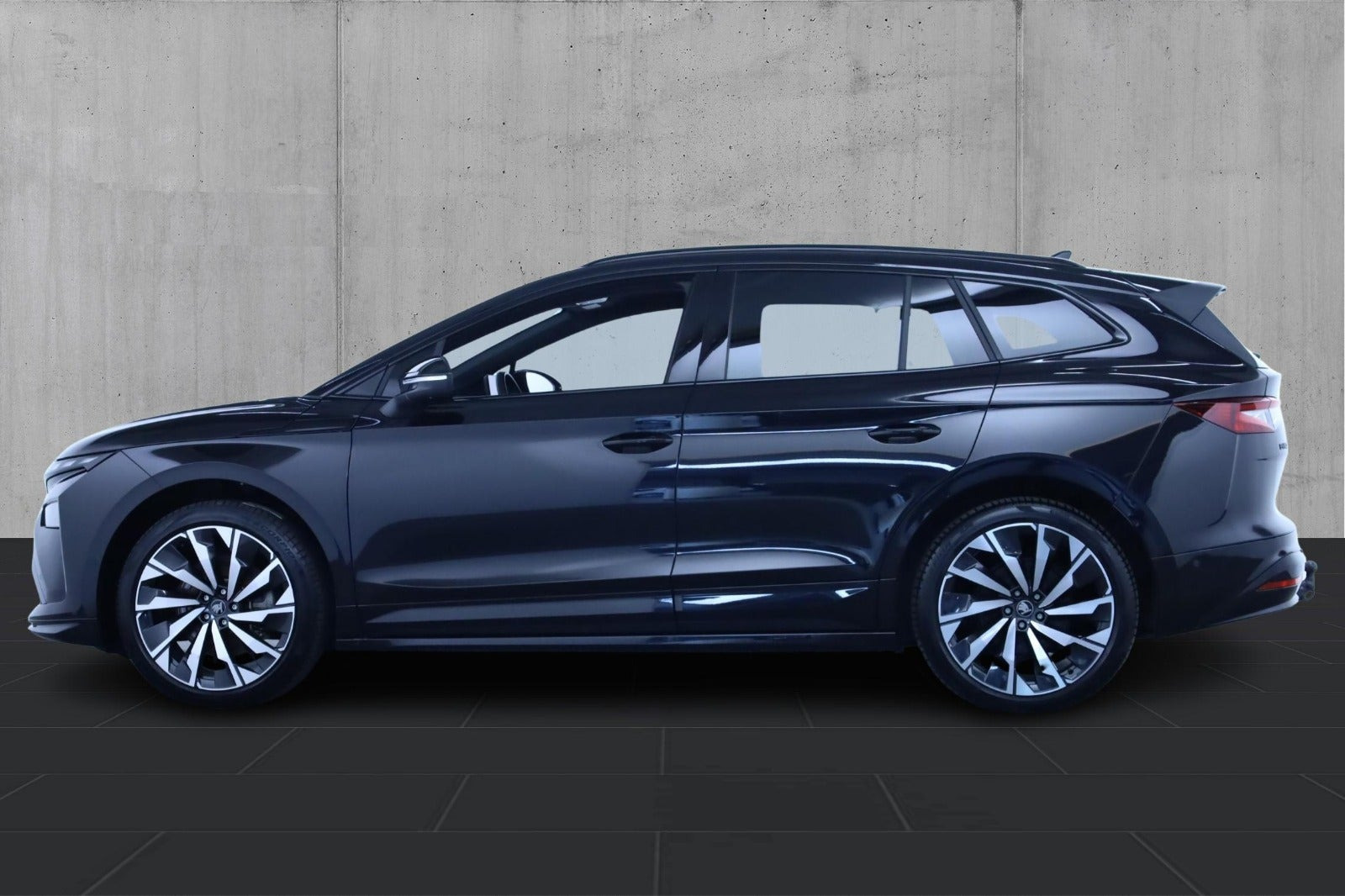 Sort Skoda Enyaq fra 2026