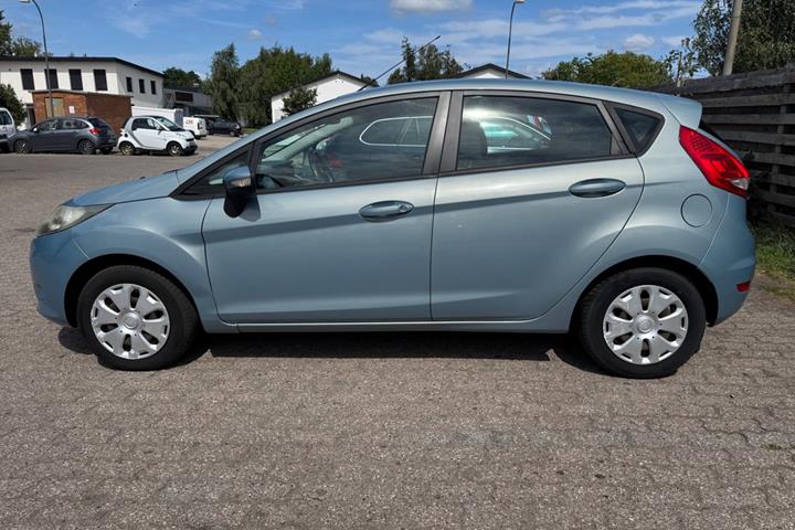 Grøn Ford Fiesta fra 2009
