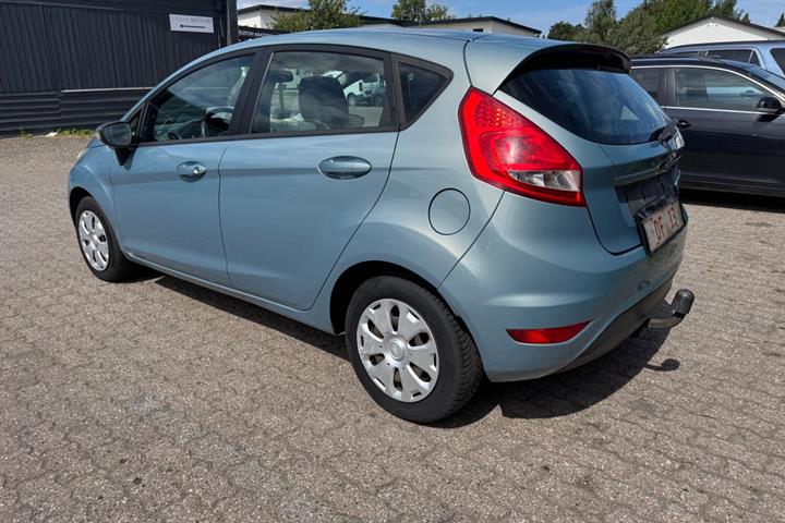 Grøn Ford Fiesta fra 2009
