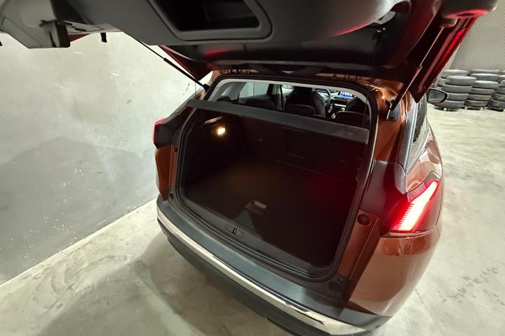 undefined Peugeot 3008 fra 2018