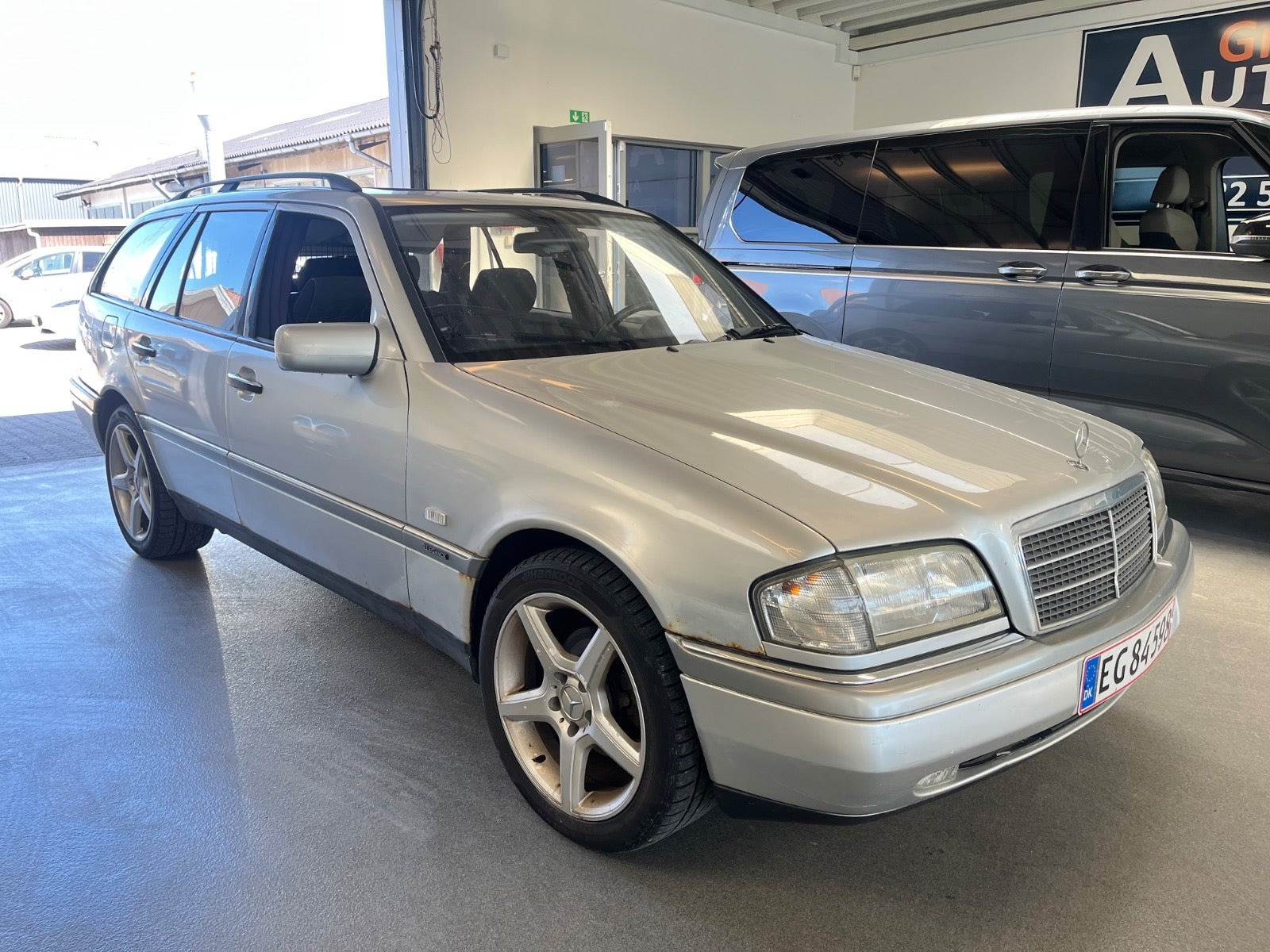 Mercedes C230 2,3 Elegance stc. aut.