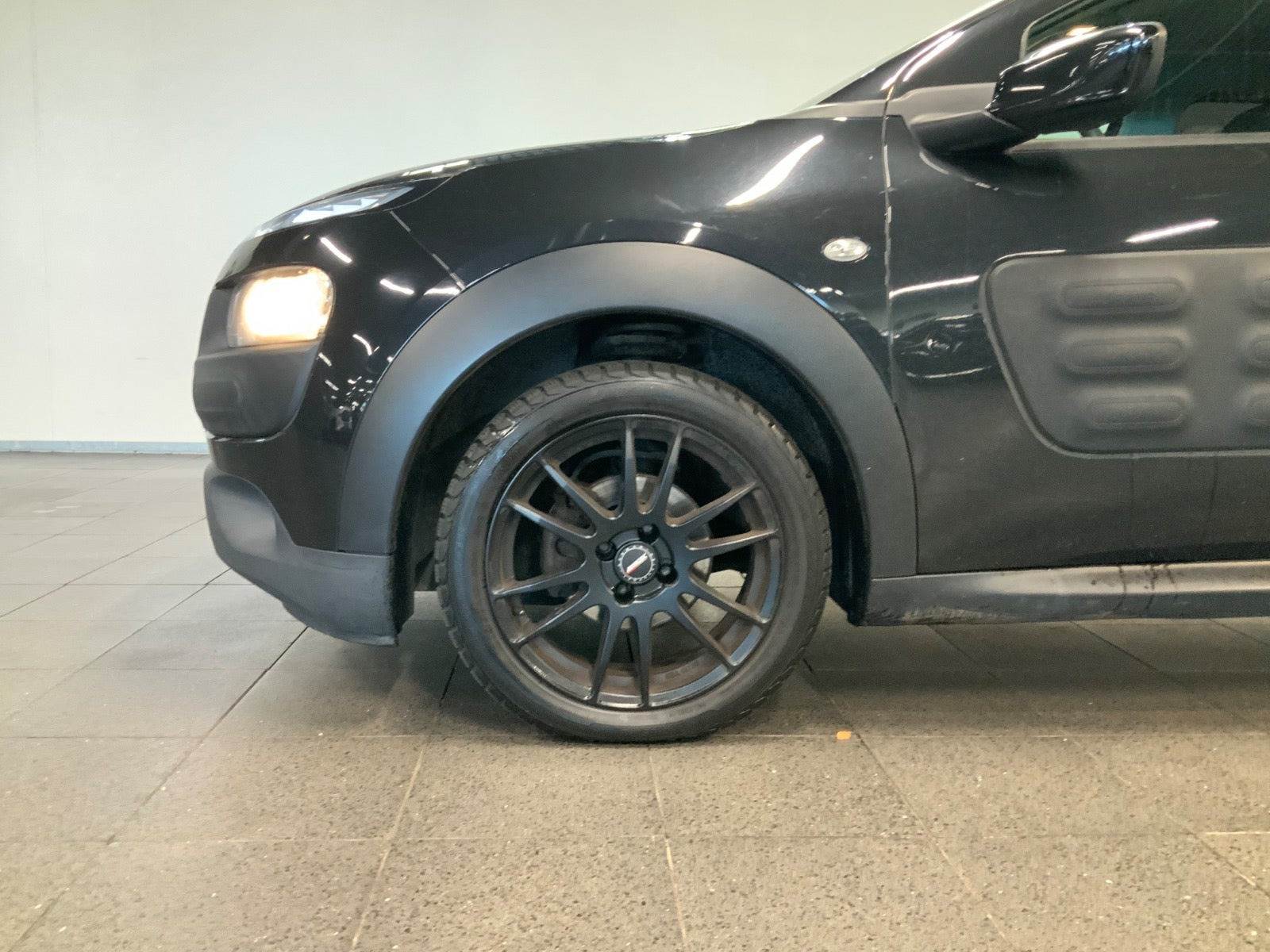 Sort Citroën C4 Cactus fra 2016