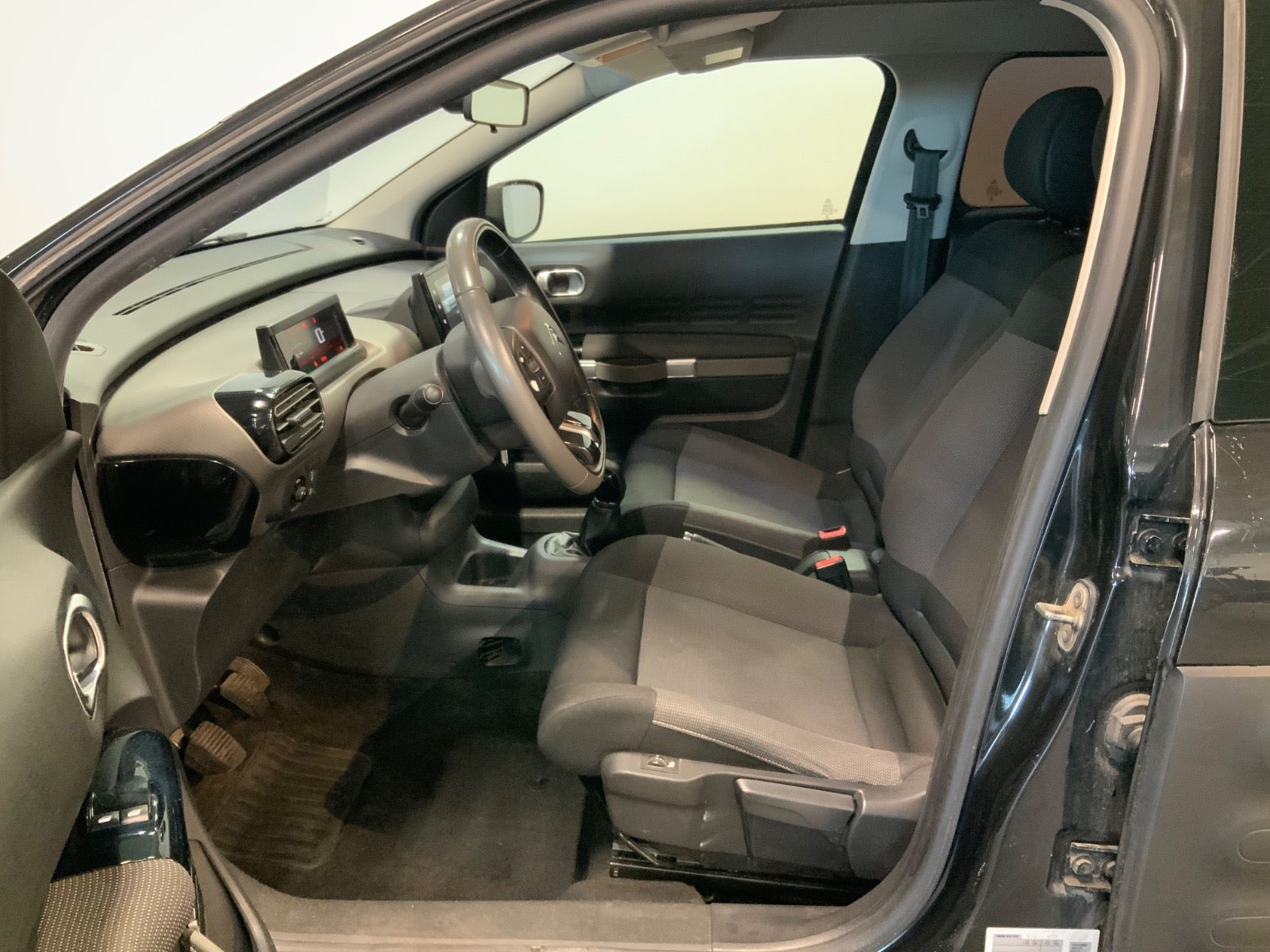Sort Citroën C4 Cactus fra 2016