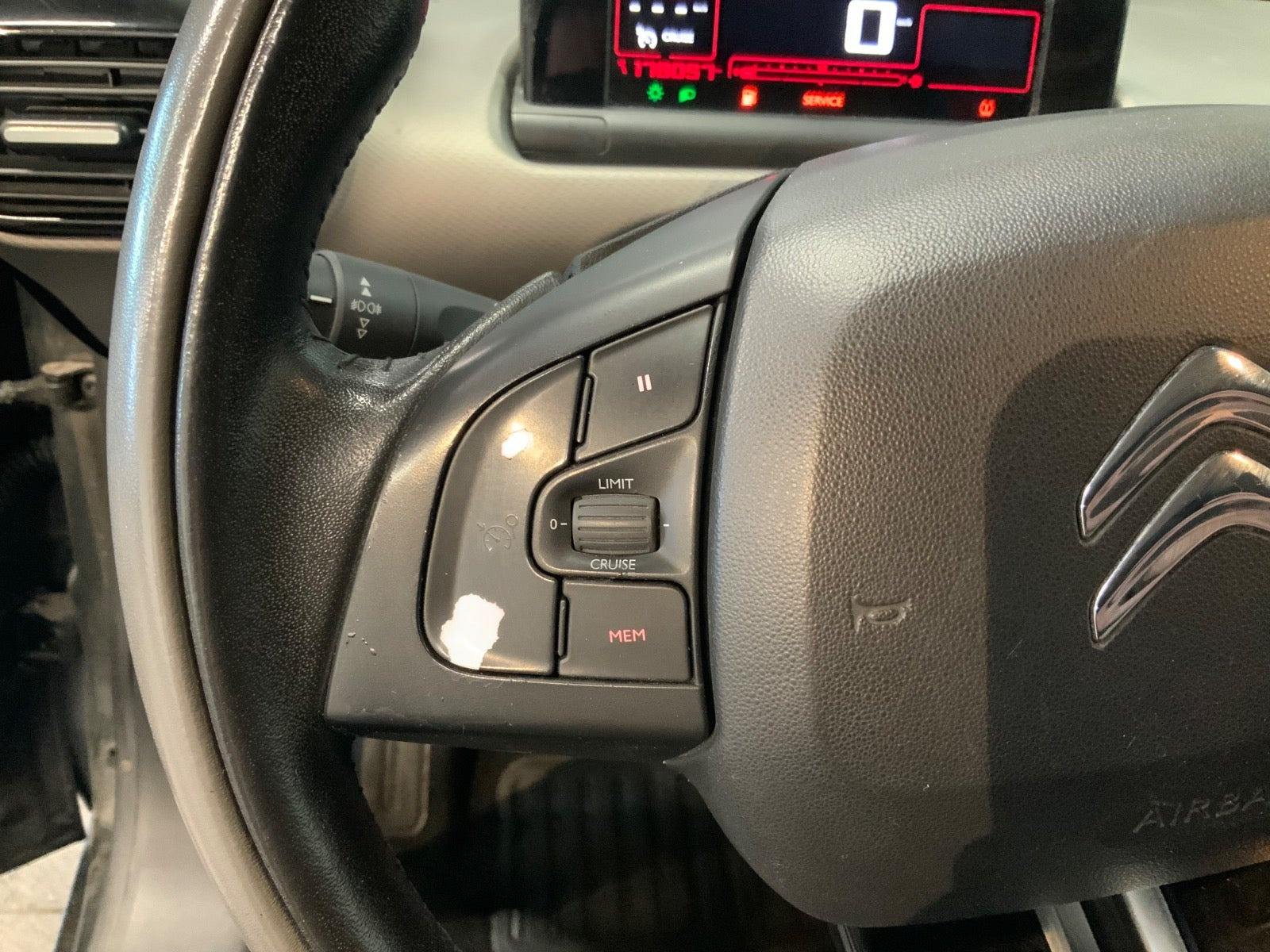 Sort Citroën C4 Cactus fra 2016