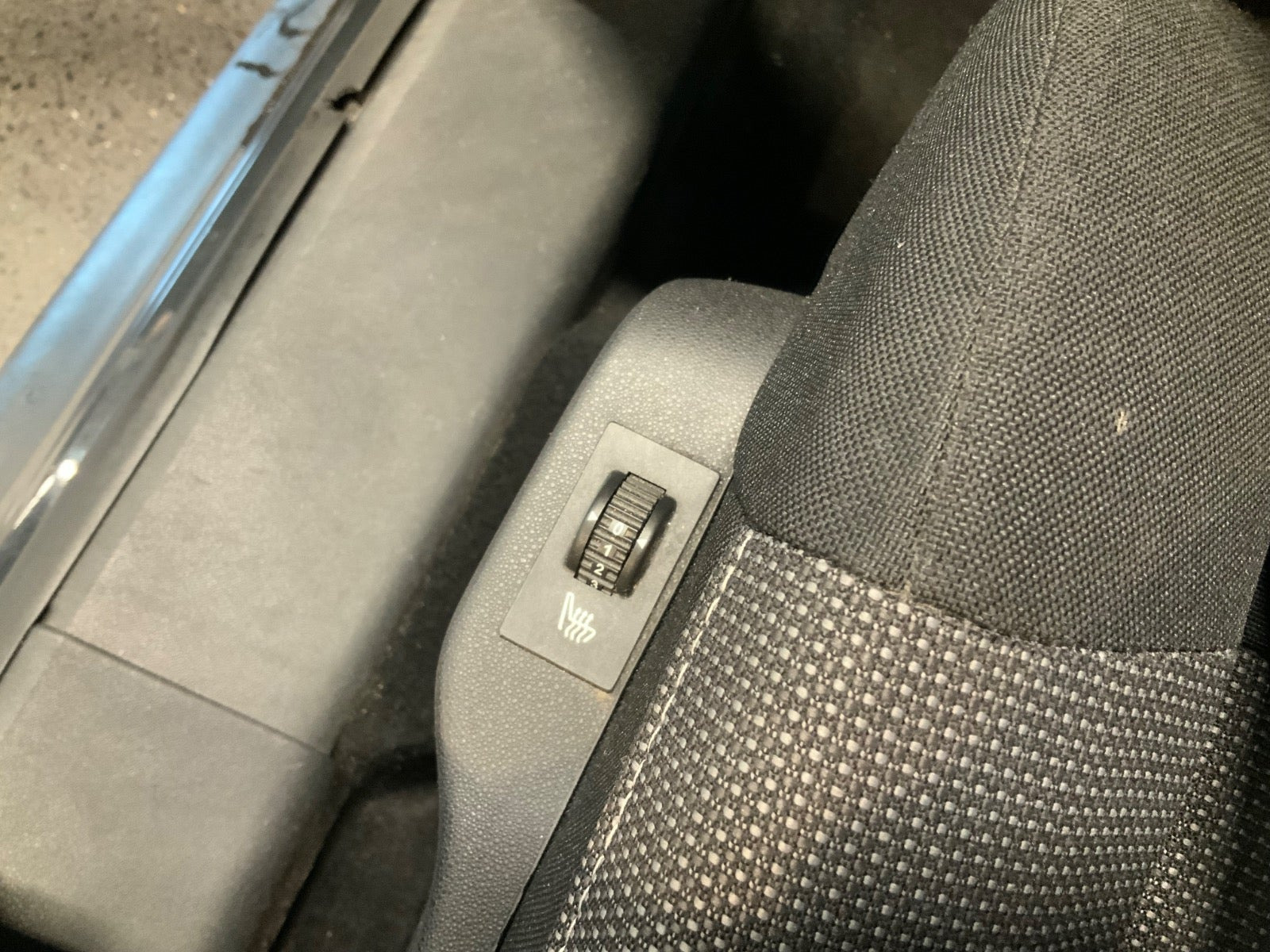 Sort Citroën C4 Cactus fra 2016