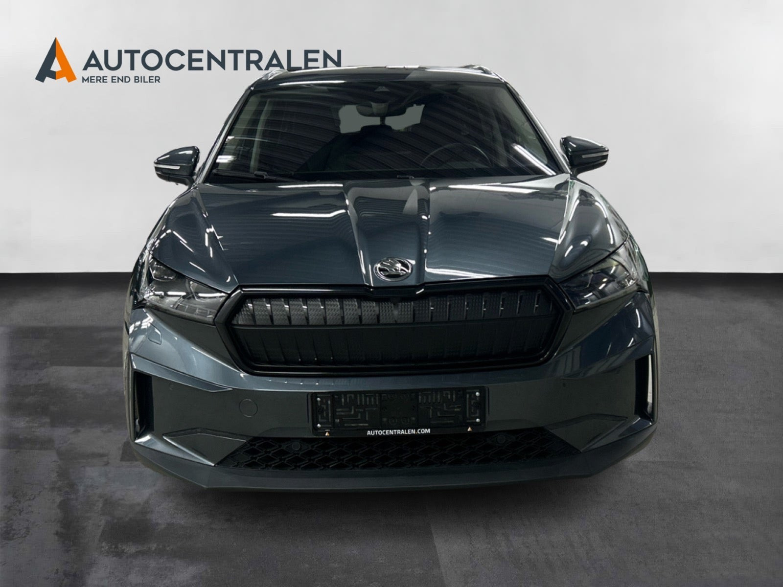 Grå Skoda Enyaq fra 2021