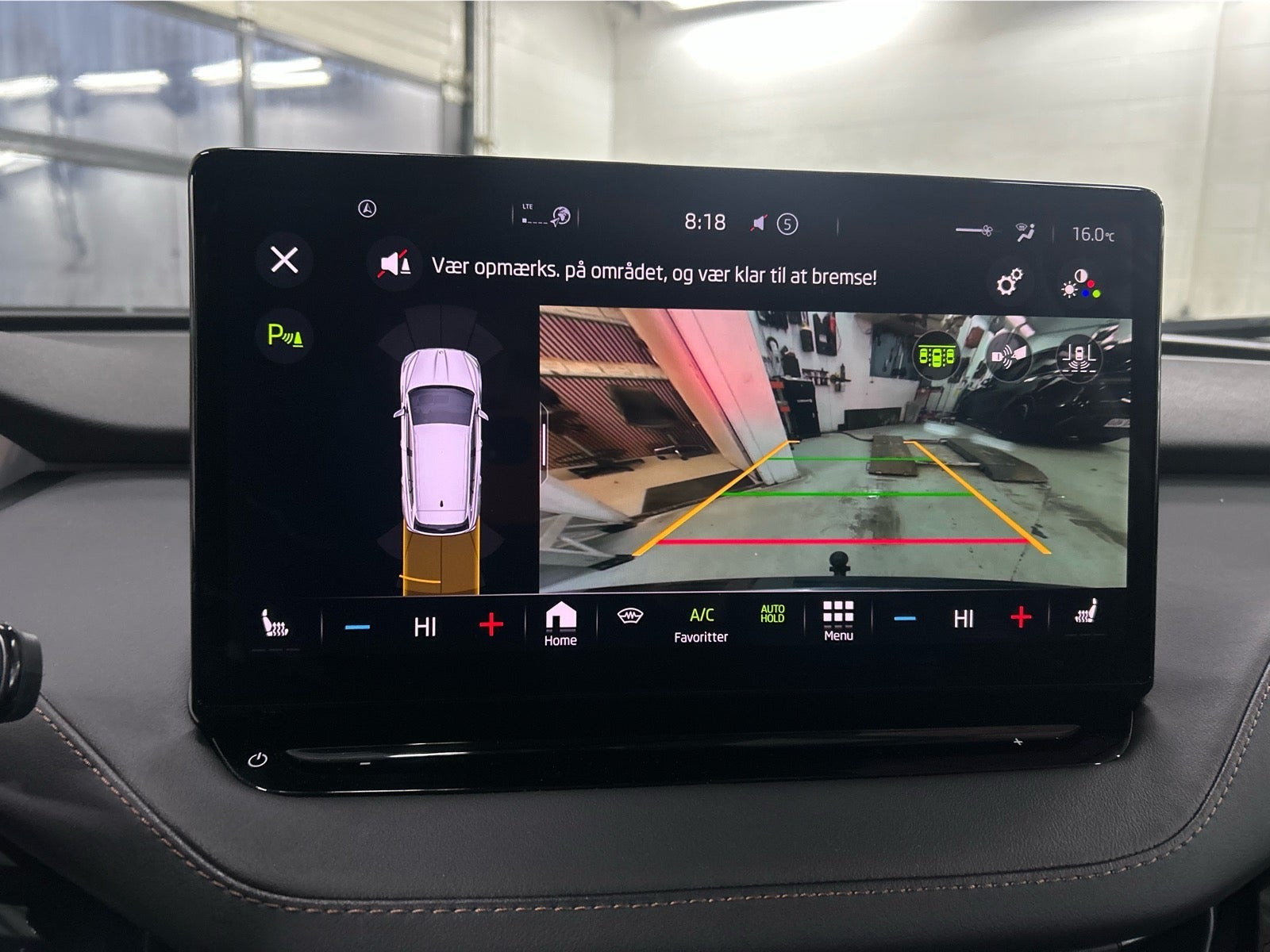 Grå Skoda Enyaq fra 2021