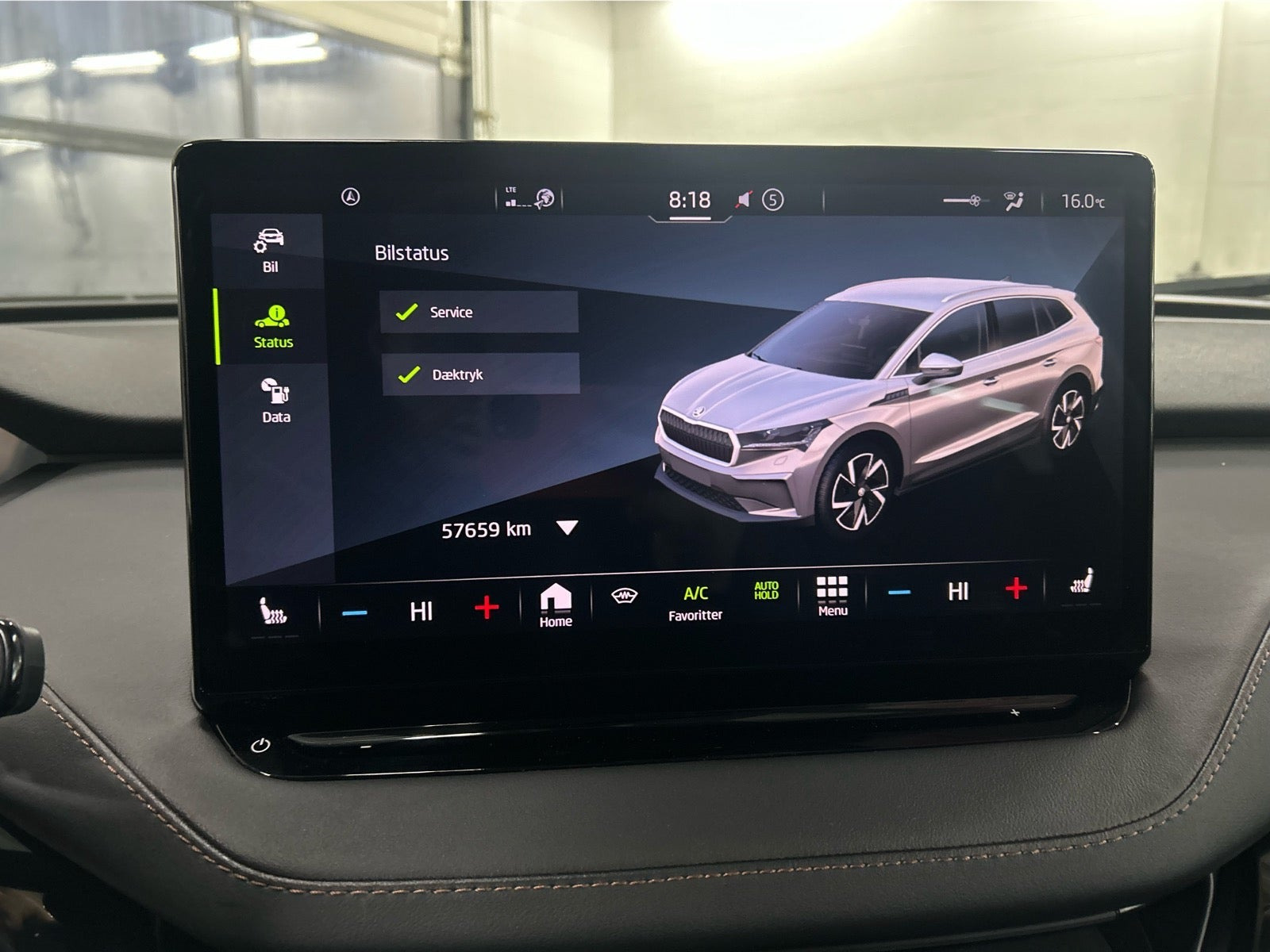 Grå Skoda Enyaq fra 2021