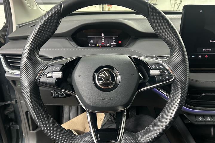 Grå Skoda Enyaq fra 2021