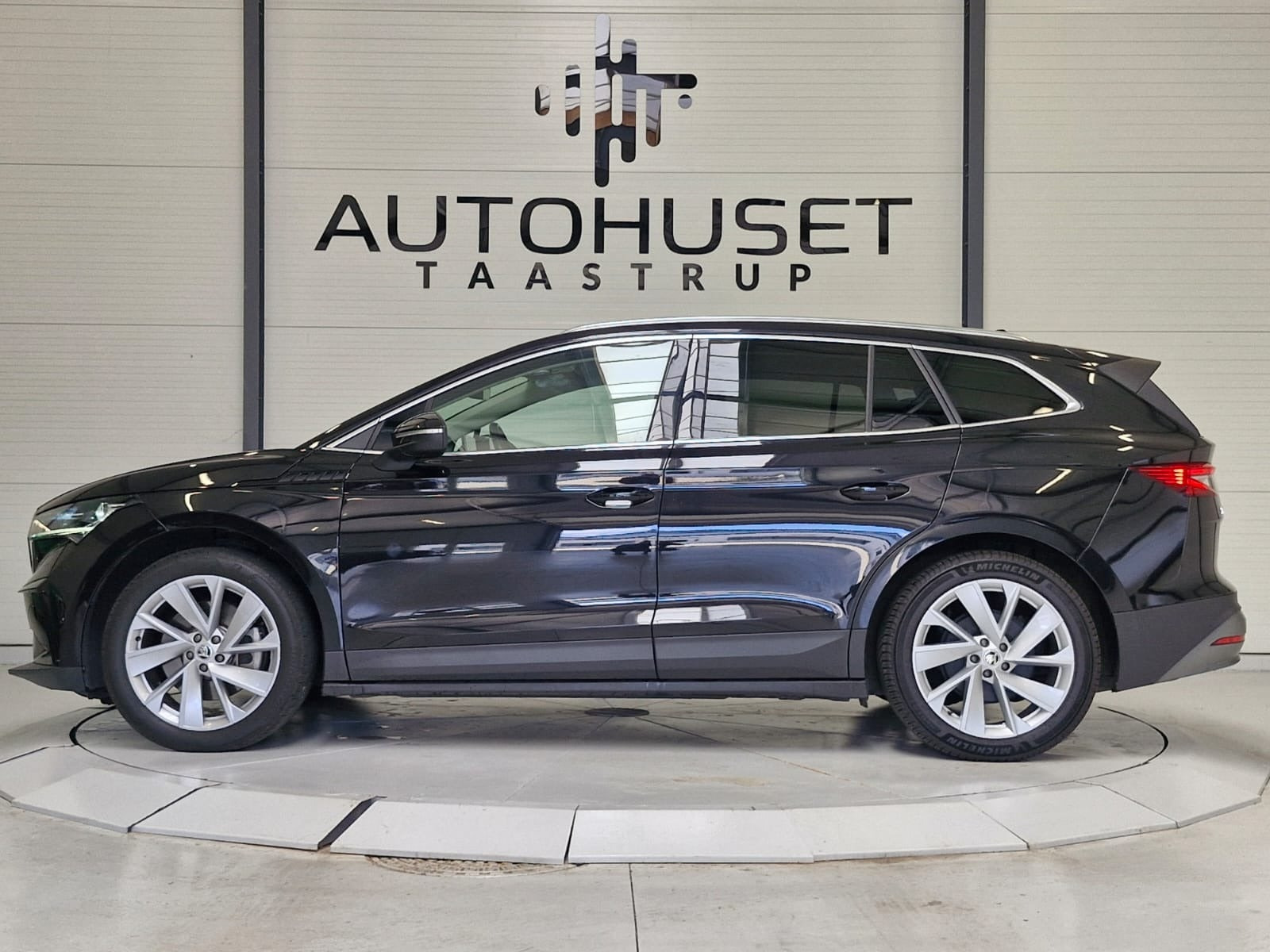 Sort Skoda Enyaq fra 2021