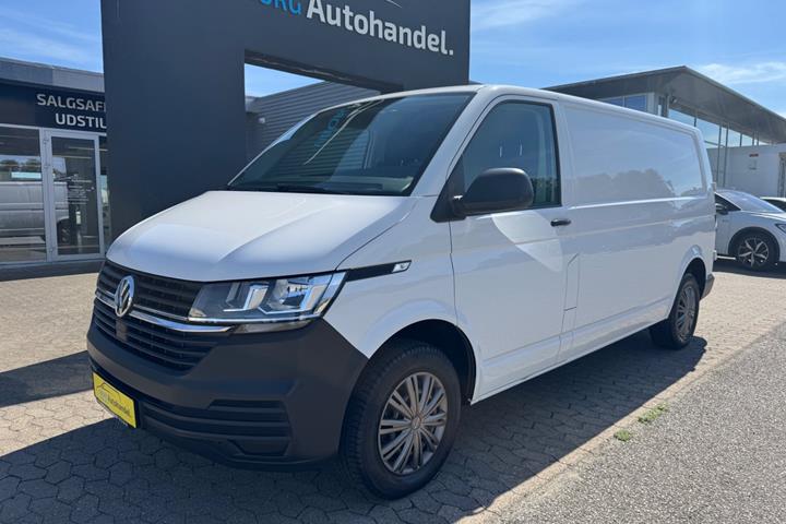 Hvid VW Transporter fra 2021