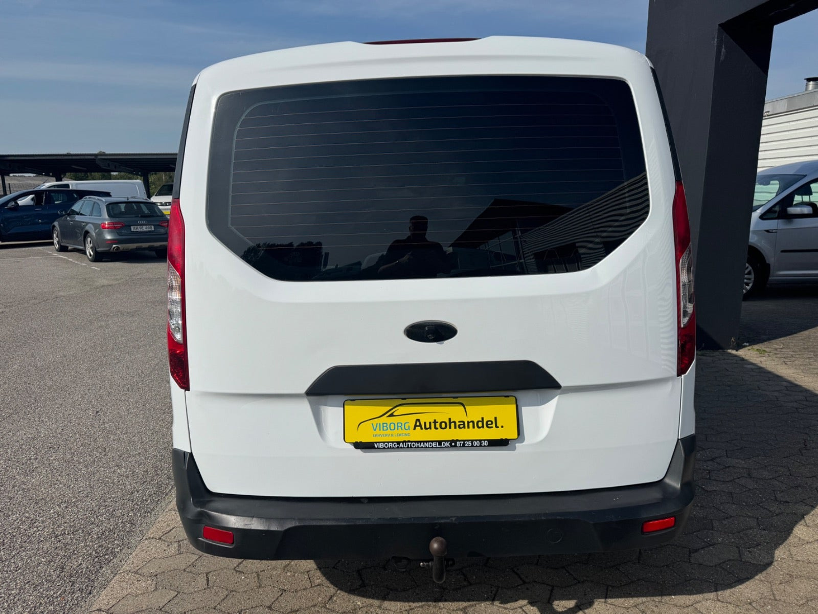 Hvid Ford Transit Connect fra 2015