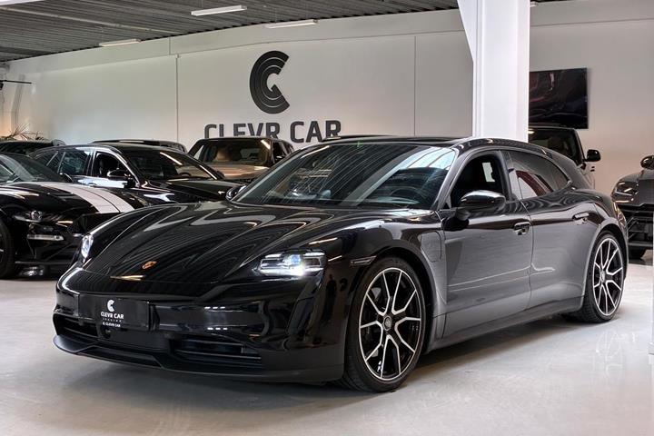 Sort Porsche Taycan fra 2023