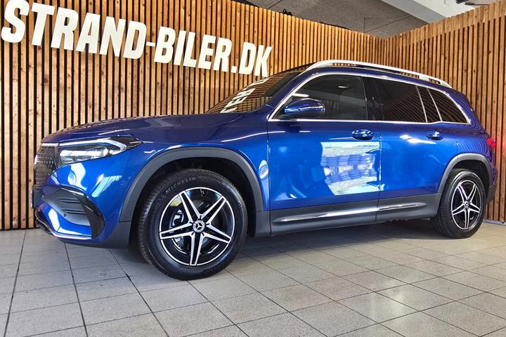 Blå Mercedes EQB250+ fra 2025