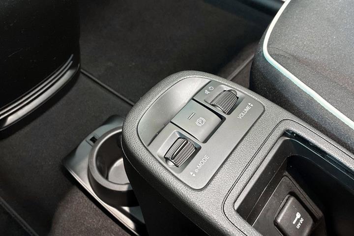 Gul Fiat 500e fra 2024